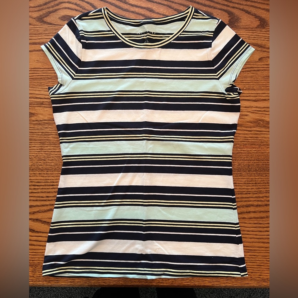 Short sleeve top size S